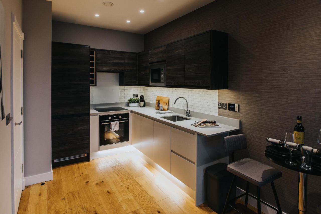 Circa17- Entire Apt, Free Parking, Gym, City Central & Free Netflix ブラックネル エクステリア 写真
