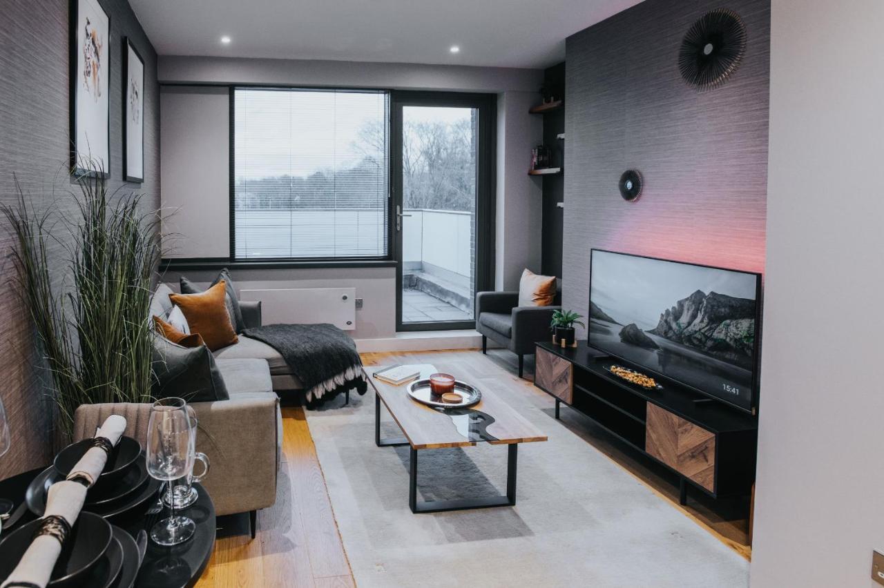 Circa17- Entire Apt, Free Parking, Gym, City Central & Free Netflix ブラックネル エクステリア 写真