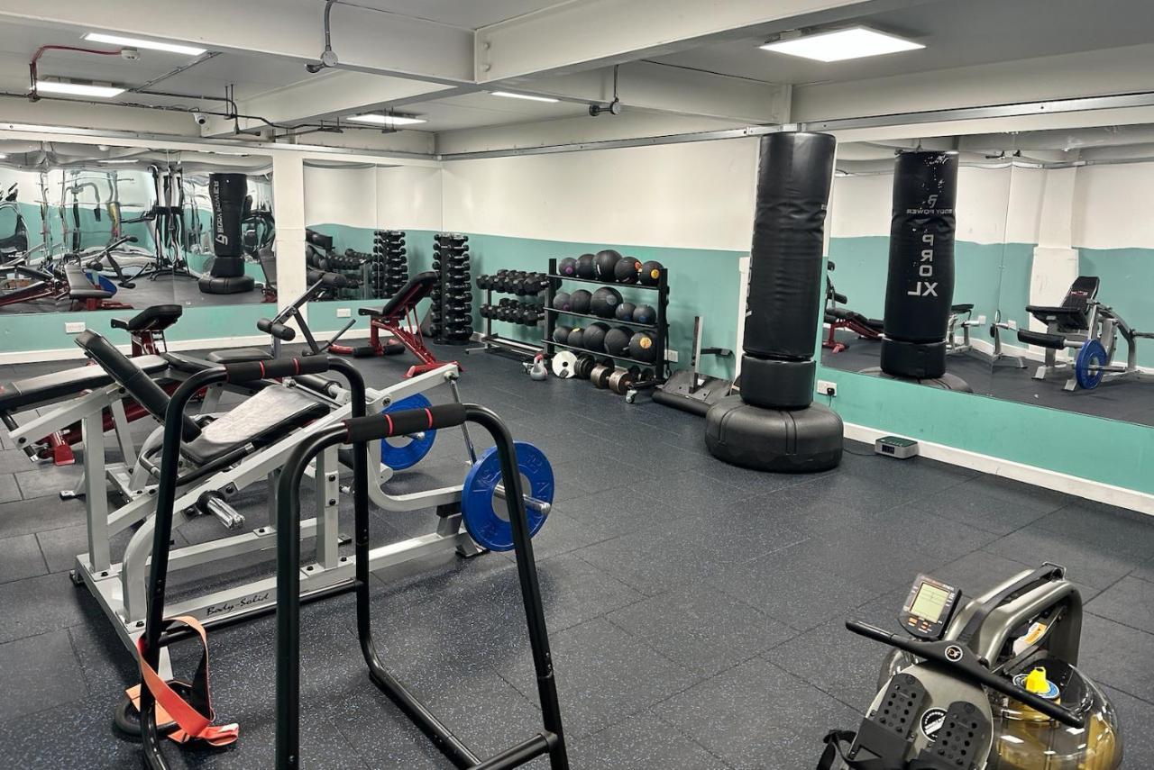 Circa17- Entire Apt, Free Parking, Gym, City Central & Free Netflix ブラックネル エクステリア 写真