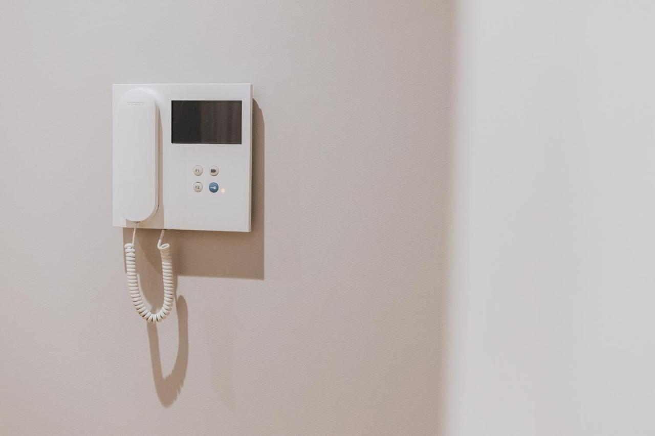 Circa17- Entire Apt, Free Parking, Gym, City Central & Free Netflix ブラックネル エクステリア 写真